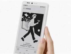 Hisense Luncurkan Ponsel E-Ink A10 Dengan Layar Warna Yang Bisa Dilepas-Pasang