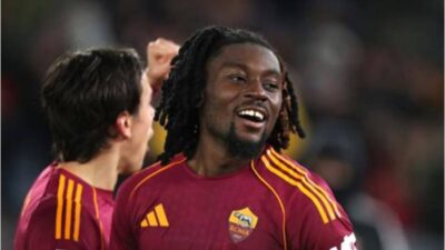 Real Madrid Memantau Gelandang AS Roma Manu Koné