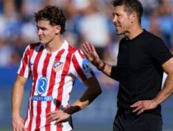 Pelatih Atletico Madrid Simeone Janjikan Pemulihan Julian Alvarez
